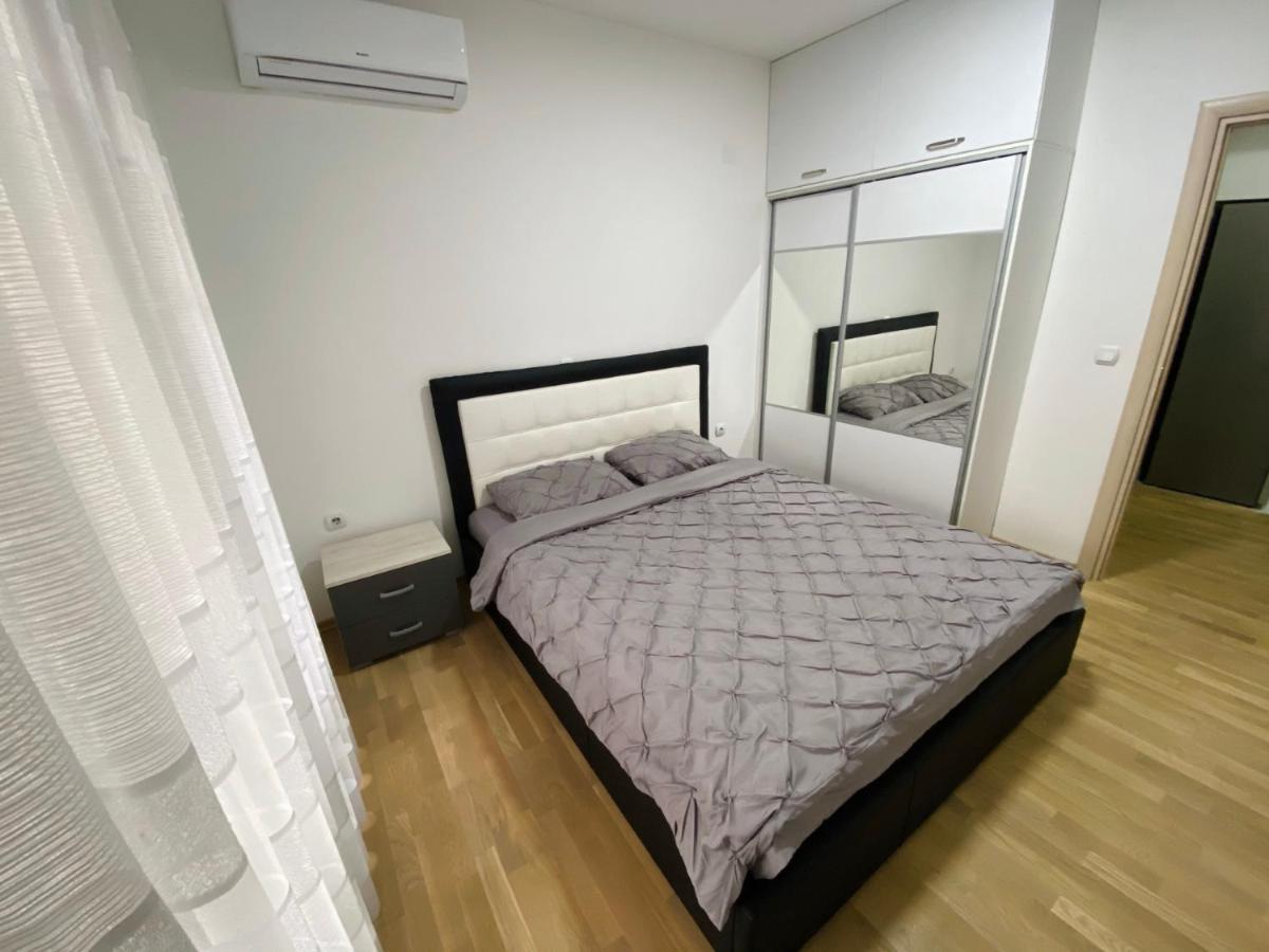 Royal King Apartment Kumanovo Bagian luar foto